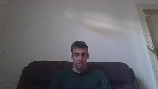 Snapshot of JulioIsHere4you chatting on November 11, 2025, 11:16 am JulioIsHere4you online show from November 11, 2025, 11:16 am