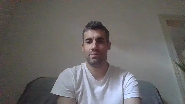 Snapshot of JulioIsHere4you chatting on October 26, 2025, 1:55 pm JulioIsHere4you online show from October 26, 2025, 1:55 pm