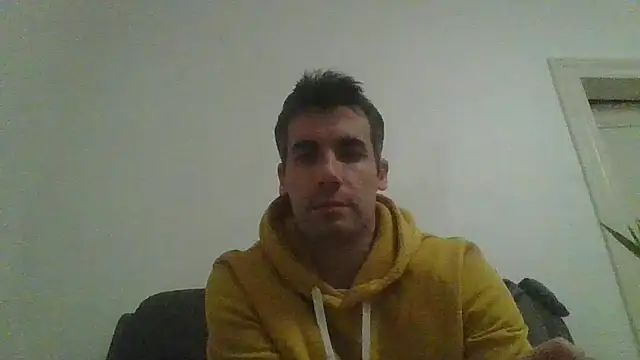 Snapshot of JulioIsHere4you chatting on November 22, 2025, 6:18 pm JulioIsHere4you online show from November 22, 2025, 6:18 pm