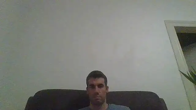 Snapshot of JulioIsHere4you chatting on November 14, 2025, 11:19 pm JulioIsHere4you online show from November 14, 2025, 11:19 pm