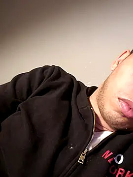 skiner222asd online show from April 22, 2026, 5:14 am