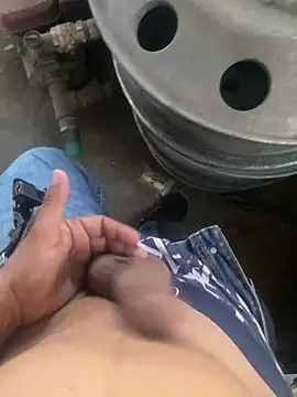 Chico031289 online show from April 24, 2026, 11:51 pm