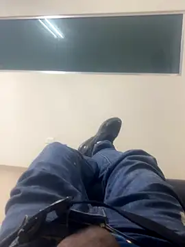 Chico031289 online show from November 5, 2025, 9:18 pm