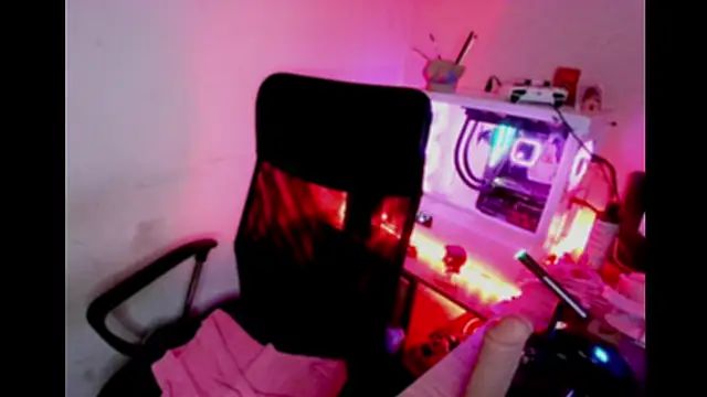 Snapshot of PinkDenial chatting on September 18, 2025, 1:41 am PinkDenial online show from September 18, 2025, 1:41 am