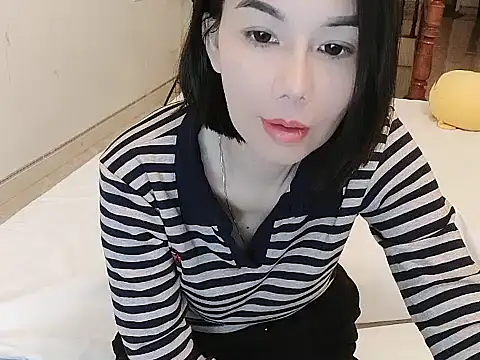 Snapshot of JunCii chatting on February 8, 2026, 3:21 pm JunCii online show from February 8, 2026, 3:21 pm