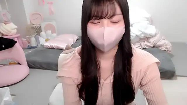 moka-neko online show from April 12, 2026, 1:47 pm