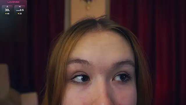 ShariTietge online show from December 14, 2025, 9:09 pm