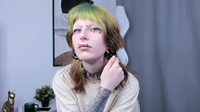 Snapshot of KandraCruser chatting on September 8, 2025, 4:17 pm KandraCruser online show from September 8, 2025, 4:17 pm