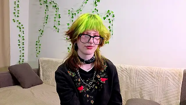 Snapshot of KandraCruser chatting on September 20, 2025, 8:14 pm KandraCruser online show from September 20, 2025, 8:14 pm