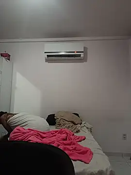 ApenasLys online show from January 11, 2026, 6:26 pm