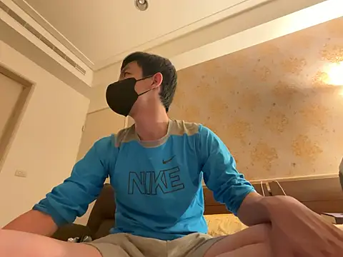 Snapshot of kaikai1335 chatting on November 29, 2025, 2:17 pm kaikai1335 online show from November 29, 2025, 2:17 pm