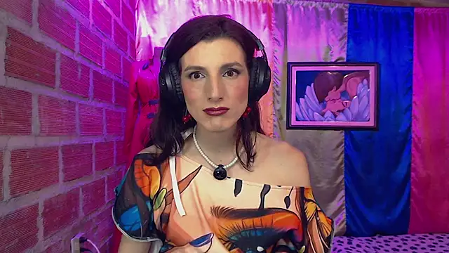 Snapshot of Moira-Hot chatting on November 28, 2025, 8:31 pm Moira-Hot online show from November 28, 2025, 8:31 pm