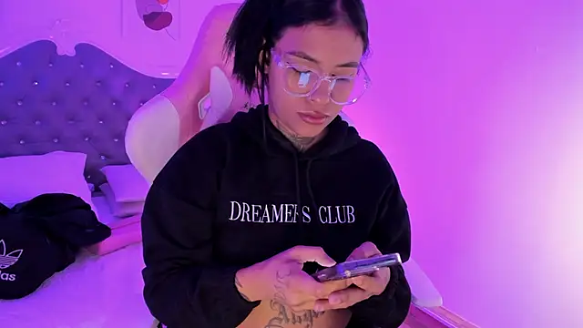  Sharloth  online show from September 22, 2025, 1:39 pm