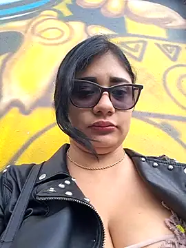 Monse--145 online show from October 3, 2025, 9:16 pm