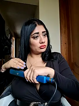 Monse--145 online show from September 24, 2025, 1:39 pm