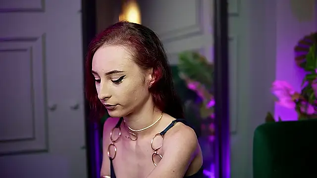 Snapshot of SaraiAngel chatting on November 8, 2025, 8:56 pm SaraiAngel online show from November 8, 2025, 8:56 pm