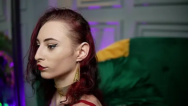 Snapshot of SaraiAngel chatting on November 11, 2025, 8:47 pm SaraiAngel online show from November 11, 2025, 8:47 pm