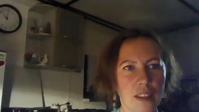 Loxiva online show from October 31, 2025, 3:52 pm