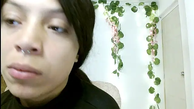 Snapshot of EIVIY1609 chatting on October 11, 2025, 1:56 pm EIVIY1609 online show from October 11, 2025, 1:56 pm