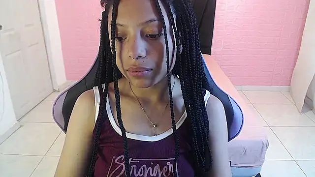 Snapshot of EIVIY1609 chatting on November 21, 2025, 2:05 pm EIVIY1609 online show from November 21, 2025, 2:05 pm