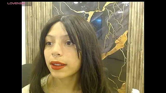 Snapshot of EIVIY1609 chatting on September 13, 2025, 1:33 pm EIVIY1609 online show from September 13, 2025, 1:33 pm