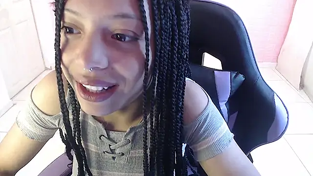 Snapshot of EIVIY1609 chatting on November 20, 2025, 1:01 pm EIVIY1609 online show from November 20, 2025, 1:01 pm