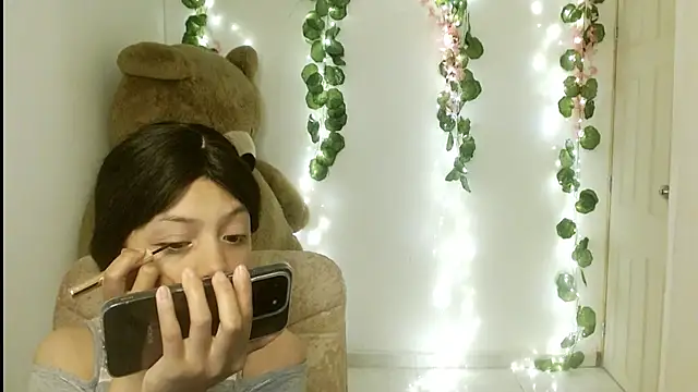 Snapshot of EIVIY1609 chatting on October 14, 2025, 1:56 pm EIVIY1609 online show from October 14, 2025, 1:56 pm