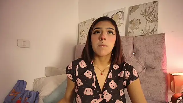 Dulce Bella  online show from January 14, 2026, 11:41 pm