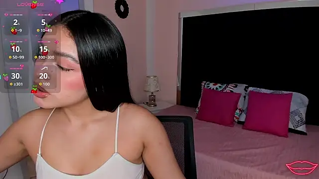 Snapshot of AvaScott_ chatting on November 7, 2025, 4:33 pm AvaScott online show from November 7, 2025, 4:33 pm