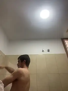 Snapshot of Elcanaarion29 chatting on December 1, 2025, 10:38 am Elcanaarion29 online show from December 1, 2025, 10:38 am