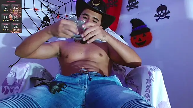 Snapshot of DayroDuran chatting on October 26, 2025, 8:09 pm DayroDuran online show from October 26, 2025, 8:09 pm