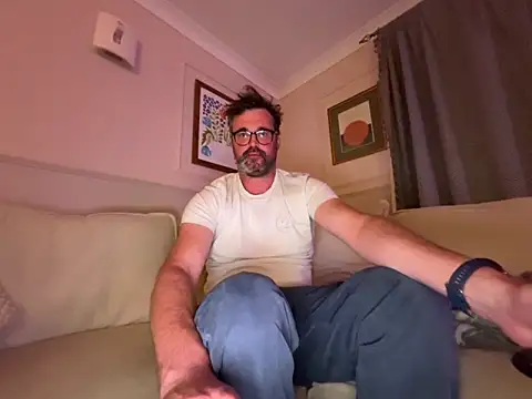 Snapshot of CyprioteWhitefly chatting on May 9, 2026, 9:29 pm CyprioteWhitefly online show from May 9, 2026, 9:29 pm