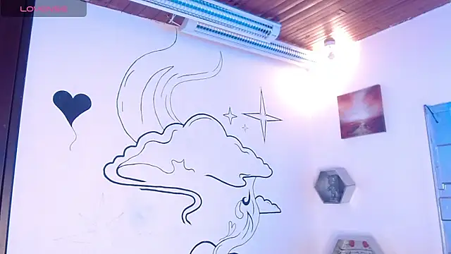 Trinity Knox online show from December 15, 2025, 3:51 pm