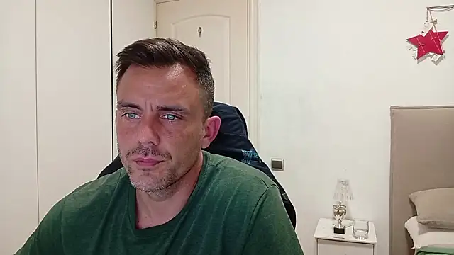 Captianamericablue online show from October 21, 2025, 10:42 pm