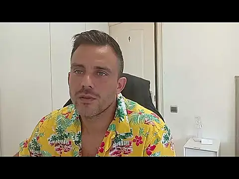 Captianamericablue online show from September 28, 2025, 10:33 am