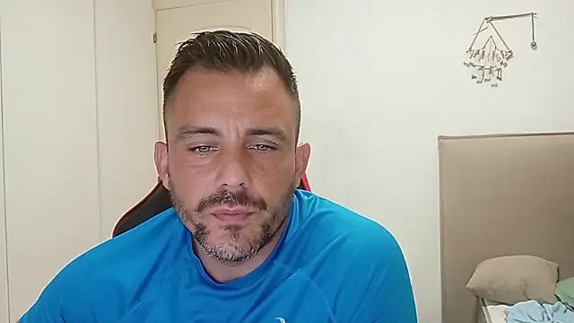 Captianamericablue online show from September 22, 2025, 8:37 pm