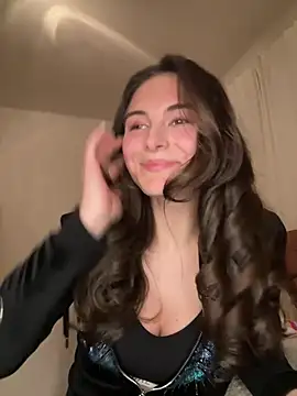 Snapshot of SophiiaStarr chatting on April 18, 2026, 7:58 pm SophiiaStarr online show from April 18, 2026, 7:58 pm