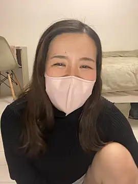 NATSUMI00 online show from December 16, 2025, 3:38 pm