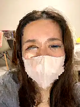 NATSUMI00 online show from October 24, 2025, 4:06 pm