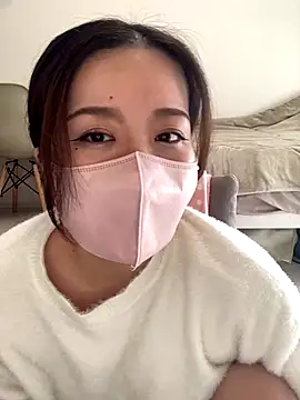 NATSUMI00 online show from December 14, 2025, 3:35 am