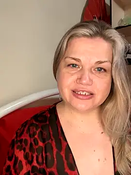 Nayvessa online show from November 14, 2025, 8:01 pm