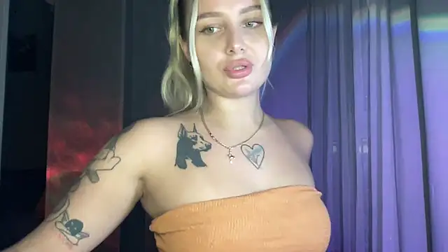 Snapshot of Sasha_yourdream chatting on October 22, 2025, 7:35 pm Sasha yourdream online show from October 22, 2025, 7:35 pm