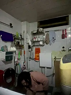 smgirls online show from November 28, 2025, 2:17 pm