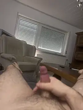 Snapshot of flamur_albania chatting on November 15, 2025, 10:19 am flamur albania online show from November 15, 2025, 10:19 am