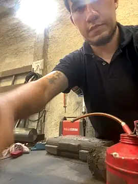 True Di online show from December 1, 2025, 3:57 pm