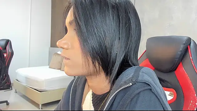 Snapshot of alanapark07 chatting on October 17, 2025, 12:07 pm alanapark07 online show from October 17, 2025, 12:07 pm