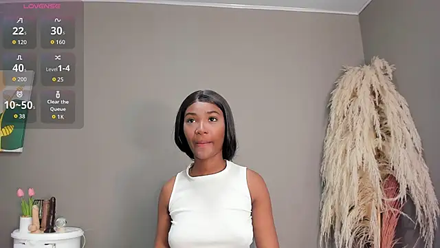 Snapshot of MarianRosse chatting on November 15, 2025, 3:54 am MarianRosse online show from November 15, 2025, 3:54 am