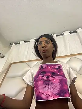 Snapshot of MarianRosse chatting on December 4, 2025, 2:05 pm MarianRosse online show from December 4, 2025, 2:05 pm