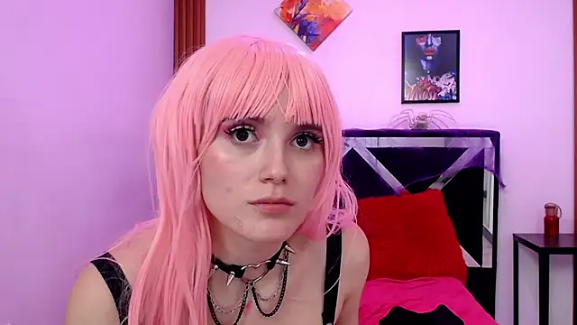 Snapshot of XBODTRIIPX chatting on October 31, 2025, 11:44 pm XBODTRIIPX online show from October 31, 2025, 11:44 pm