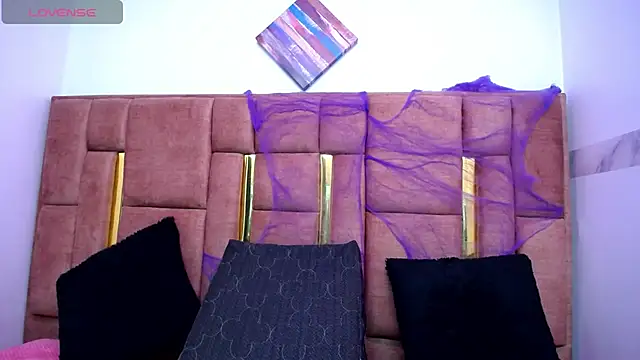 Snapshot of XBODTRIIPX chatting on October 30, 2025, 3:27 am XBODTRIIPX online show from October 30, 2025, 3:27 am